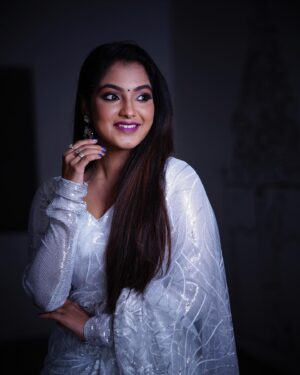 Shravnitha Srikanth Instagram - Look for @zeetelugu awards❤️

#jabillikosamaakashamalle 

Outfit @chittu_fashion 

#saree #sareelove #love #selflove #potrait #potraits