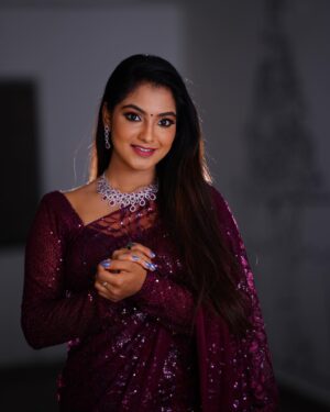 Shravnitha Srikanth Instagram - Mua @priya_makeover_art 
Costume @shri_she 
Jewels @saara_bridaljewels 

#dress #dressup #pic #picoftheday #saree #sareelove #selflove #explore #explorepage