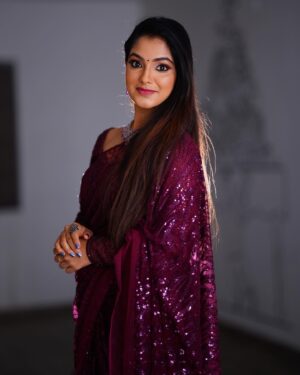 Shravnitha Srikanth Instagram - Mua @priya_makeover_art 
Costume @shri_she 
Jewels @saara_bridaljewels 

#dress #dressup #pic #picoftheday #saree #sareelove #selflove #explore #explorepage