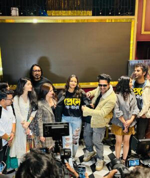 Shreema Bhattacherjee Instagram - From the music launch, with the gang! ❤️

#অমরসঙ্গী - Music out now on all leading platforms. আমার রবিবার এই গান নিয়ে জমজমাট, আপনার?

আপনাদের কোন গান টা ফেভারিট? জানান তাড়াতাড়ি। 🎵❤️