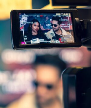 Shreema Bhattacherjee Instagram - From the music launch, with the gang! ❤️

#অমরসঙ্গী - Music out now on all leading platforms. আমার রবিবার এই গান নিয়ে জমজমাট, আপনার?

আপনাদের কোন গান টা ফেভারিট? জানান তাড়াতাড়ি। 🎵❤️
