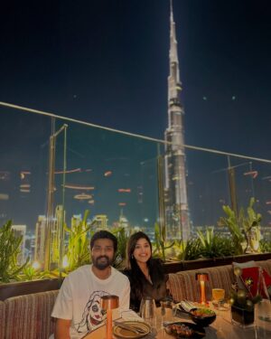 Shreya Anchan Instagram - Happy birthday pondati ❤️🧿💫🎂
Nobody on earth can make me feel the way you do 🥰
You’re the most beautiful gift that life has given me … you complete me in every way..😍
may your birthday be as wonderful as you are❤️
I’ll always love you with all that i have and more😘❤️♾️🧿

.
.
.
#sidhushreya #birthdaycelebration #dubai #burjikhalifa #dubaidairies