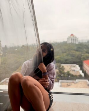 Shreyanka Patil Instagram - Good morning from Bengaluru, where the weather wakes up more confused than me. Sunshine? Rain? Fog? All at once? Looks like today’s forecast is ‘whatever it feels like’! 🌦️☀️🌧️#bengaluru