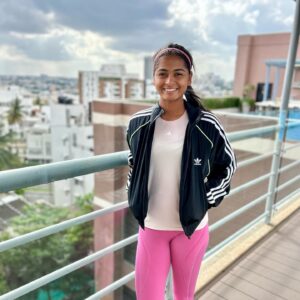 Shreyanka Patil Instagram - Proper Bengaluru weather makes a proper Bengaluru girl very happy ! 😊