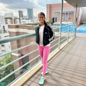 Shreyanka Patil Instagram - Proper Bengaluru weather makes a proper Bengaluru girl very happy ! 😊