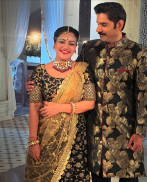 Shruti Rawat Instagram - Manu ki Meenu 🫶🏻⭐️✨ @sikandarkharbanda #yehrishtakyakehlatahai #yrkkh Thu Thu Thu 🧿🧿🧿
