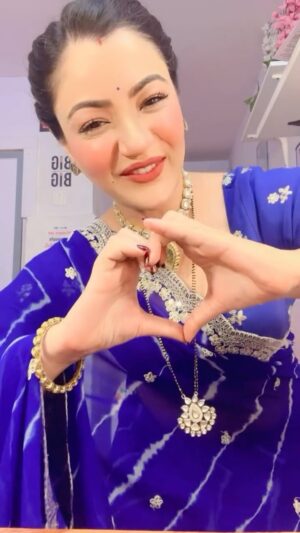 Shruti Rawat Instagram - Shukriya meherbaani karam 💖⭐️✨