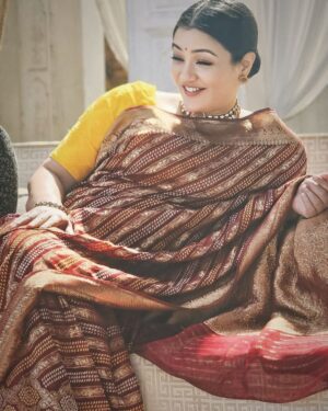Shruti Rawat Instagram - Kuch zada hi Candid 😂 📸 @saeebarve_ #yehrishtakyakehlatahai #yrkkh