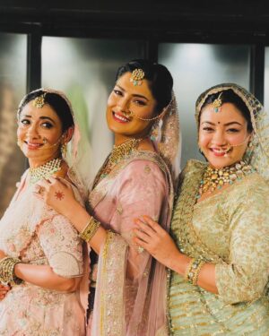 Shruti Rawat Instagram - #armankishaadi #weddinglook
#yehrishtakyakehlatahai4 #yehrishtakyakehlatahai #yrkkh #yrkkjfamily 

Keep watching #yehrishtakyakehlatahai
Mon to sun 9.30 pm . 

Photo credit to one and only one our Armaan @rohitpurohit08