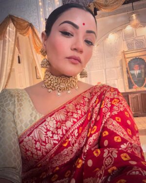 Shruti Rawat Instagram - Papasa photobombing in the Selfie 🤷🏻‍♀️ #yehrishtakyakehlatahai #yrkkh