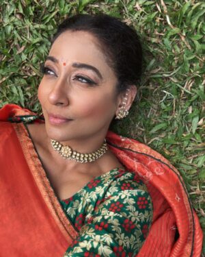 Shruti Ulfat Instagram - One with myself… 🧡💚