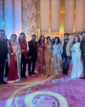 Shubhi Sharma Instagram - Superb time with my friends 

 Thank you my dress designer @vidyamourya096 

#marriage #friends #happy #bhojpuriactress #shubhisharma