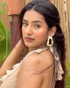 Shubhna Agarwal Instagram - WTH is demure????