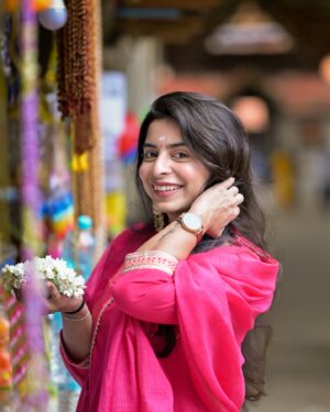 Siddhi Mahajankatti Instagram - Happy 2025 Fammm ❤️🧿

PS : Praying for positivity and prosperity 🧿❤️🙏

Thank you @juzzmyeye for capturing these beautiful moments 🧡

[New Year, NYE, 2025, Temple, Photography, Viral]

#nye #2025 #photooftheday #photography #traditional