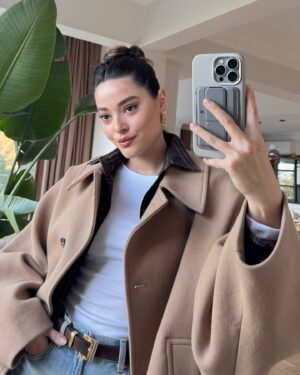 Simay Barlas Instagram - 🌸🤍🌈✨