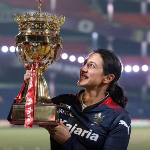 Smriti Mandhana Instagram - 🏆♥️