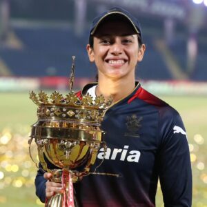 Smriti Mandhana Instagram - 🏆♥️