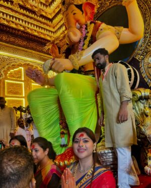 Sneha Wagh Instagram - Ganpati Bappa Morya🎉
Lalbaug Cha Raja ani Mumbai Cha Raja Pratham Divas SanDarshan
.
.
.
@jewelsofmyra 
.
.
.
#mumbaicharaja #lalbaughcharaja #ganpatibappamorya #ganeshfestival #ganeshchaturthi #sarangesneha #snehawagh