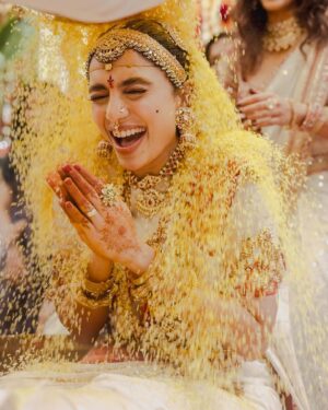 Sobhita Dhulipala Instagram - మాంగల్యం తంతునానేనా మమజీవన హేతునా
కంఠే భద్నామి సుభగే త్వం జీవ శరదాం శతం