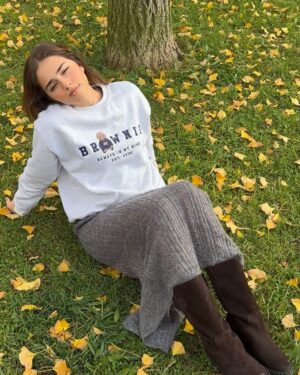 Sofia Barbosa Instagram - dezembro com sol e frio ft. @browniespain ☕️🧣🧤 #browniegirls