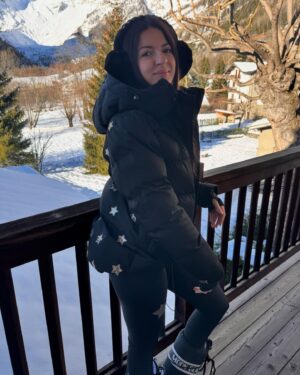 Sofia Scalia Instagram - Missione neve : completata ! ❄️ ☃️
Grazie Courmayeur per regalarci sempre momenti così speciali ❤️
Grazie @lequilibristeleggings per questo outfit perfetto per l’occasione ⭐️ #gifted
