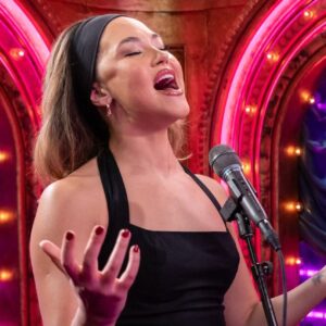 Solea Pfeiffer Instagram - Thank you @broadwaycom for giving me another excuse to gaze lovingly at John!!! And thank you to my temple muscle for really showing up, showing out, and finding her light!!! Its us against the world really 🥰

Hair and makeup my GIRLS @karla_julianna @killahcamz
Photo cred: Sergio Villarini for @broadwaycom