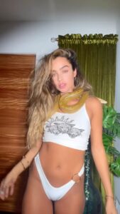 Actress Sommer Ray HD Photos and Wallpapers December 2024