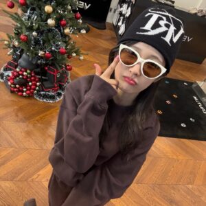 Actress Son Ji-hyun HD Photos and Wallpapers December 2024