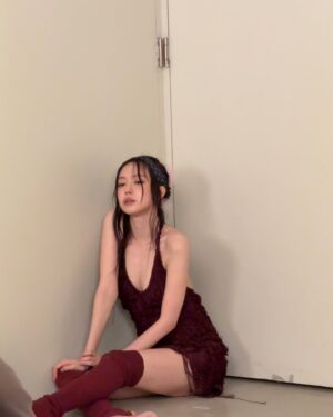 Son Na-eun Instagram - 🩰