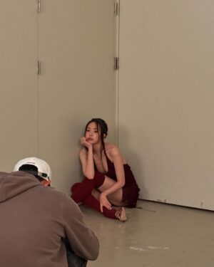 Son Na-eun Instagram - 🩰
