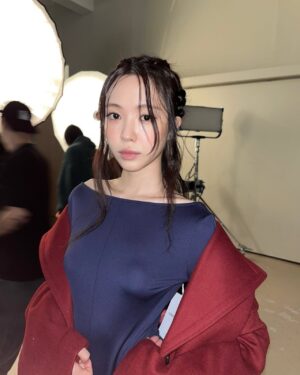 Son Na-eun Instagram - 🩰