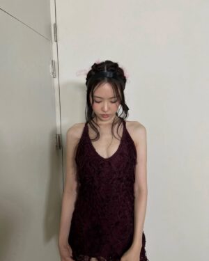Son Na-eun Instagram - 🩰