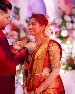 Sonal Monteiro Instagram - The Sado ( The Mangalorean Catholic bride’s sari is known as a sado.). ♥️ 

The blouse is beautifully worked by @radhika.designerstudio . 
Loved every bit of the work .. ♥️
Makeup - @ganesh_makeover 
Hair - @makeover_by_praveen 
Photography- @lightbucketproductions 

#sonalmonteiro #mangaloreanwedding #tharunsudhir #tharunsonaltakeok #christianwedding #mangaloreansado