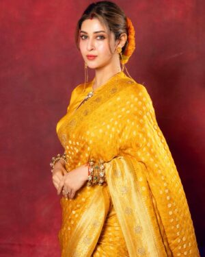 Sonarika Bhadoria Instagram - 🪔💥✨🌻

📸 @mediamansionx