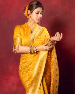 Sonarika Bhadoria Instagram - 🪔💥✨🌻

📸 @mediamansionx
