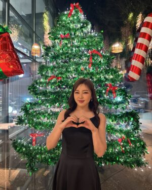 Song Ga-in Instagram - 신곡 눈물이 난다 ! 많이 사랑해 주세요 ! 🙏🏻💕🌸
