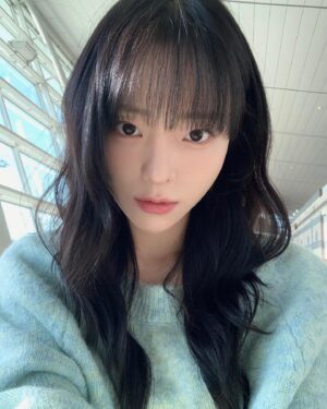 Song Ye-bin Instagram - 한여름의크리스마스