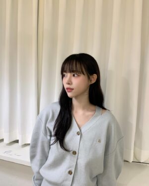 Song Ye-bin Instagram - 이븐하게 익지 않았어요