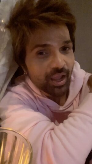 Sonia Kapur Instagram - I love you o saiyyoni #reels ❤️ @realhimesh