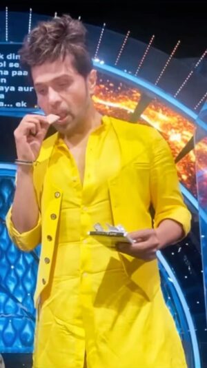 Sonia Kapur Instagram - Dark chocolate ❤️ @realhimesh