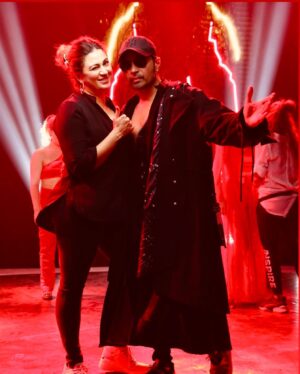 Sonia Kapur Instagram - ❤️❤️ @realhimesh #surroor2021