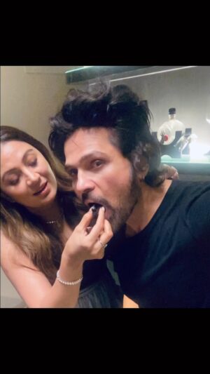 Sonia Kapur Instagram - Happy birthday my love ❤️❤️❤️ @realhimesh , ❤️❤️❤️❤️❤️❤️❤️❤️❤️❤️❤️❤️❤️❤️❤️muah  muah muah , may all your dreams and wishes come true ❤️❤️❤️❤️❤️#love