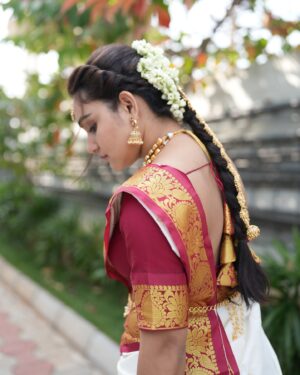 Sonia Singh Instagram - Dhee jodi ♥️
@sidhu_pavan 

📸 : @_surya_teja_9 ♥️
Designer: @shilpacouture 😘
Jewellery: @sri_jewelery 
Hair: @merugumalliaruna