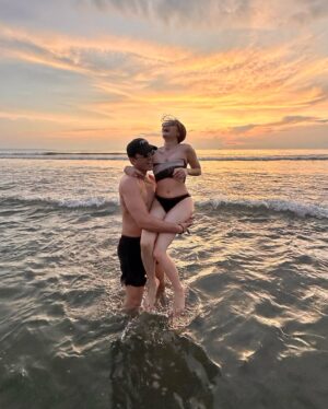 Sonya Pandarmawan Instagram - Love the way we started the year🤍

#Bali #Jamesonya
