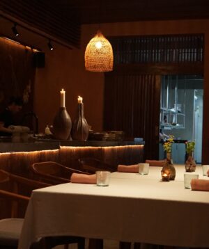 Sonya Pandarmawan Instagram - Had a pleasant casual fine dinning experience at @syrcobase by Chef @syrcobakker . Such an unique experience they served us. We enjoyed a lot, The foods, the taste, it was all fresh and unimaginably delightful. Also i love the ambience as well. Thank u for the beyond dinning!

#Bali #balidining #Ubud #Jamesonya