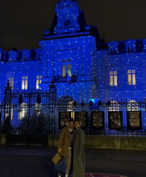 Sophia Bush Instagram - Comment dit-on ‘’Tis the Season’ en français? 🎄