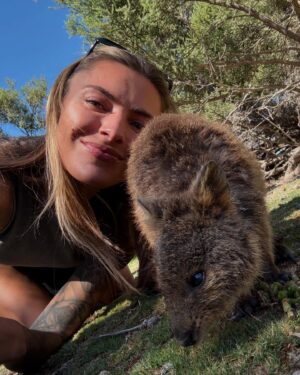 Sophia Thomalla Instagram - Best day EVER 🥹🇦🇺❤️ #quokka #bucketlist