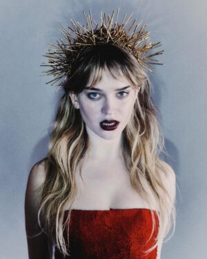 Sophie Thatcher Instagram - SOPHIE THATCHER IS NOT SCARED OF YOU.
Between ‘Heretic,’ ‘Companion,’ and ‘Yellowjackets,’ actor-musician @soapy.t has mastered horror. Now she’s fearlessly carving out a path of her own. Thank God there’s a new self-aware, risk-taking, interesting actress to love. Get to know her at the link in bio.

Photography by @diegobendezu
Styling by @emmaoleck
Photo Assistants @noz_399 and @its.chesko
Stylist Assistant @sophiebohmeier
Hair @peterbutlerhair
Makeup @misha212
Written by @catyzhang 
The Cut, Editor-in-Chief @lrpeoples
The Cut, Photo Director @nono_elle_
The Cut, Deputy Culture Editor @brkmrn
The Cut, Photo Editor @_maridelis
The Cut, Editorial Assistant @brookelamantia