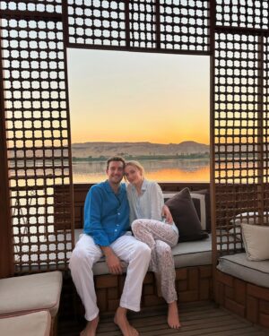 Sophie Turner Instagram - Happy Birthday my angel pie 🥧 🎉 30, flirty and thriving 🎈