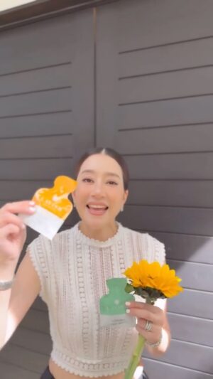 Sopitnapa Chumpanee Instagram - Lavish SOPIDNAPA ซองสีเขียว / Anti-Aging drink 💚🎄 ขอบพระคุณในความไว้วางใจ Lavish SOPIDNAPA มากว่า เก้าปีค่ะ ❤️❤️และ Cal gel Calcium ซองสีส้มเพื่อ กระดูกที่แข็งแรง เล็บ ผม 

ขอบพระคุณที่ไว้วางใจกันมาตลอดค่ะ ไม่มีอะไรจะมีความสุขไปกว่าสุขภาพที่ดี 

Line @ @ lavishthailand 
@lavish_thailand 
@faiewomen 
@faie.lifestyle